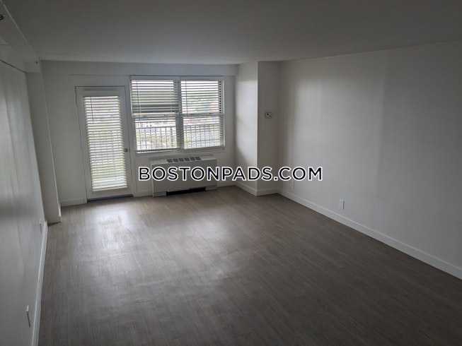 Boston - $2,901+ /mo