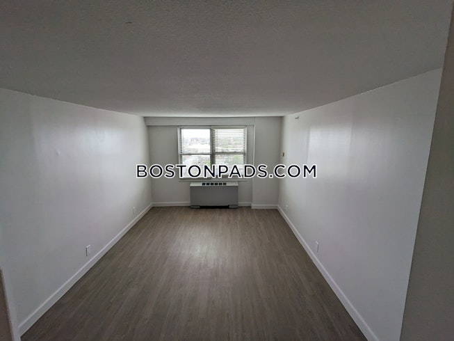 Boston - $2,901+ /mo
