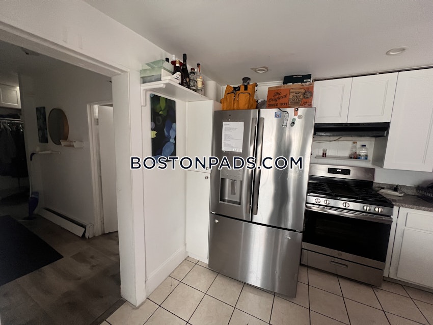 BOSTON - EAST BOSTON - DAY SQ - 3 Beds, 1 Bath - Image 2