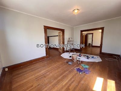 Somerville **Spacious 6-Bedroom Apartment available NOW on Westminster St in Somerville!!  Tufts - $5,900