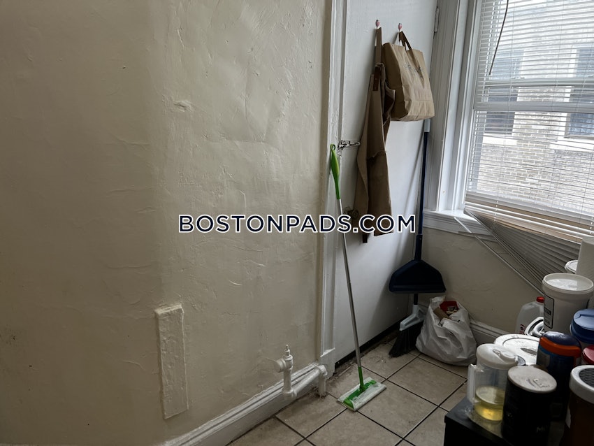 BOSTON - ALLSTON/BRIGHTON BORDER - 2 Beds, 1 Bath - Image 29