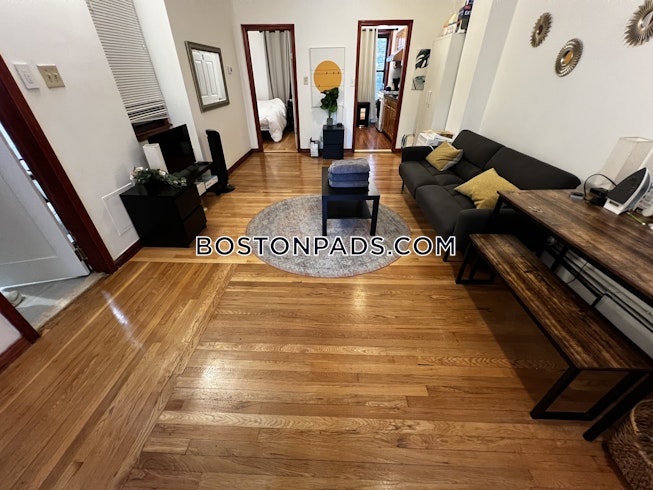 Boston - $3,200+ /mo