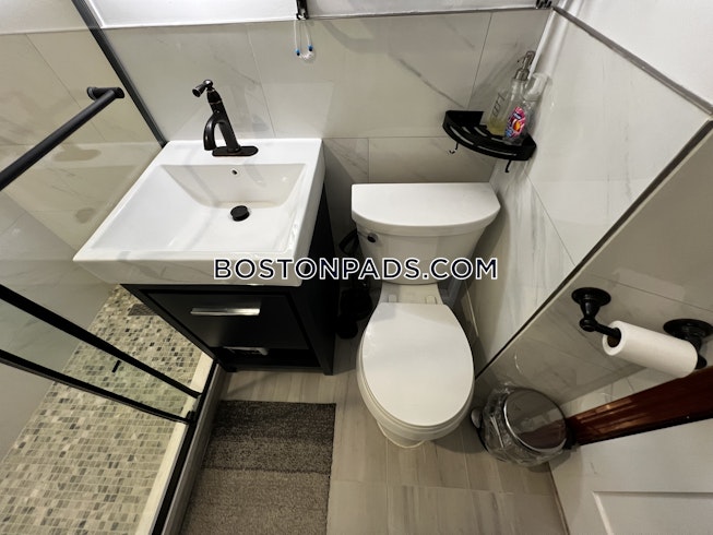 Boston - $3,200+ /mo