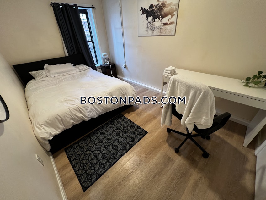 Boston - $4,000+ /month
