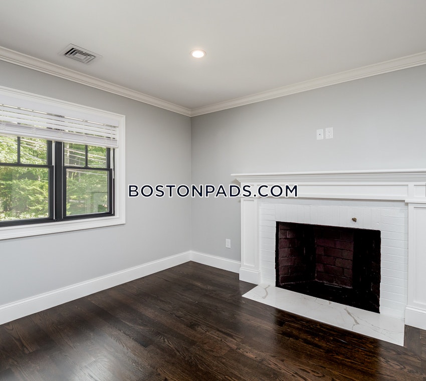 BROOKLINE - CHESTNUT HILL - 6 Beds, 3 Baths - Image 4