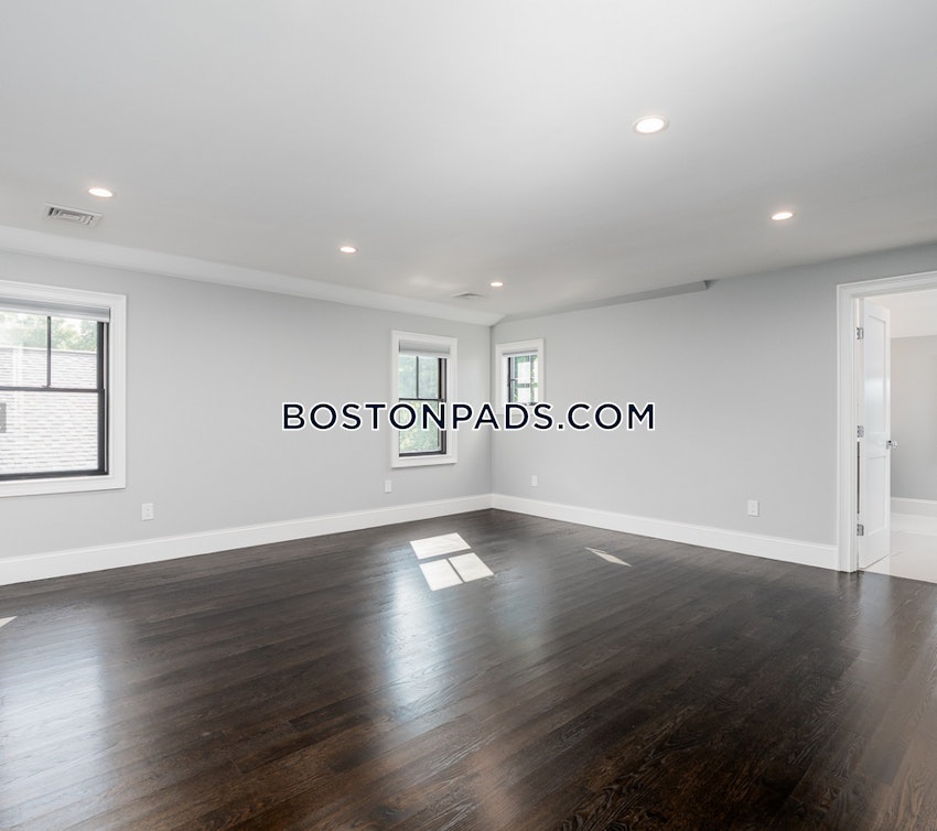 BROOKLINE - CHESTNUT HILL - 6 Beds, 3 Baths - Image 7