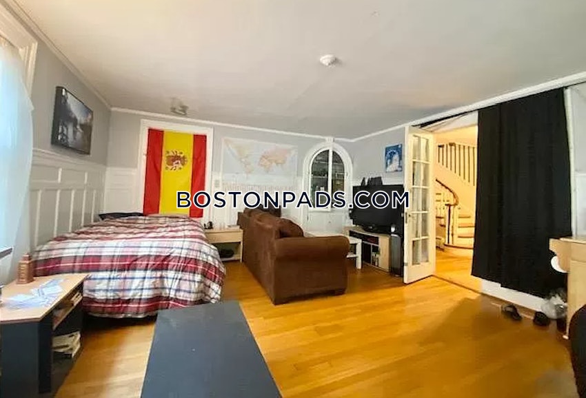 BOSTON - BRIGHTON - BOSTON COLLEGE - 6 Beds, 4.5 Baths - Image 3