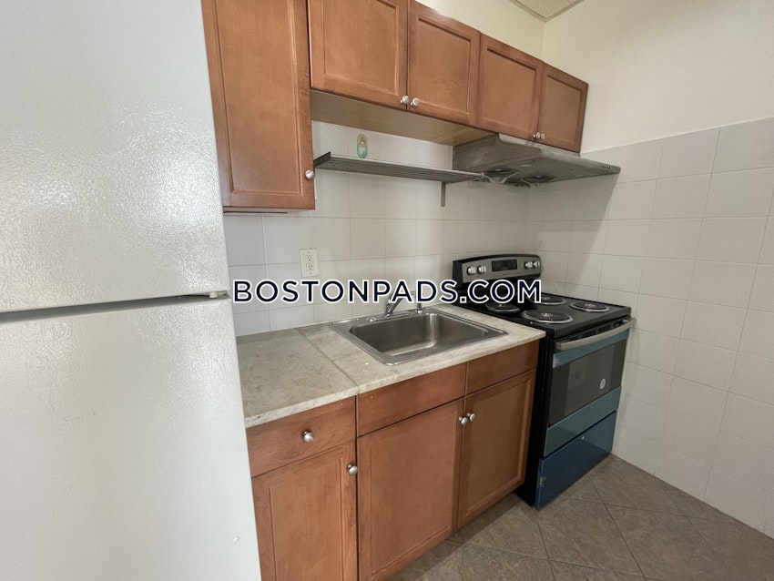 BOSTON - CHINATOWN - 2 Beds, 1 Bath - Image 3