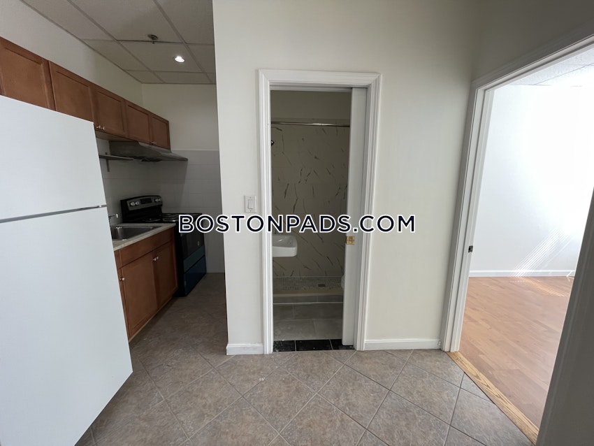 BOSTON - CHINATOWN - 2 Beds, 1 Bath - Image 9