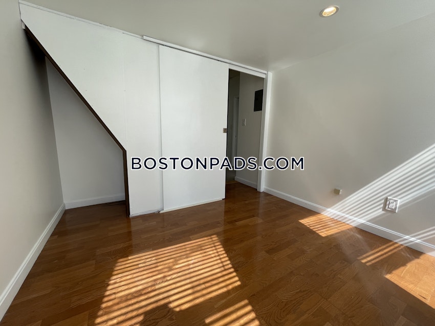 BOSTON - CHINATOWN - 2 Beds, 1 Bath - Image 8