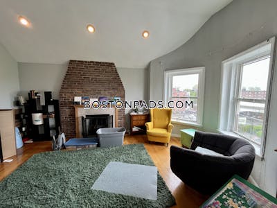 Brookline 3 Bed, 2 Bath Unit  Coolidge Corner - $4,800 No Fee