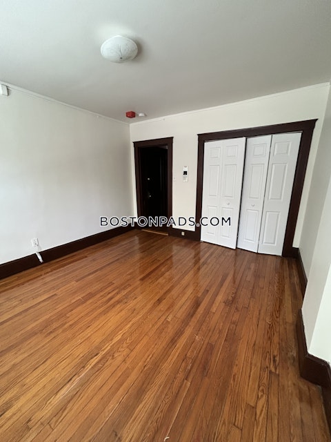 Summer St. Somerville photo 3