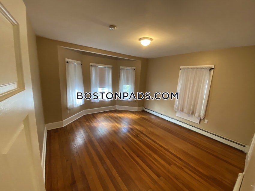 NEWTON - NEWTONVILLE - 3 Beds, 1 Bath - Image 20