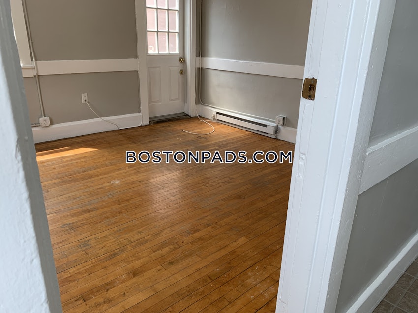 BOSTON - NORTH END - 2 Beds, 1 Bath - Image 9