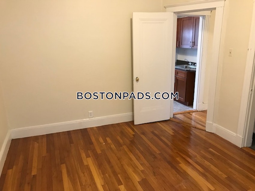 BOSTON - BRIGHTON - CLEVELAND CIRCLE - 1 Bed, 1 Bath - Image 4