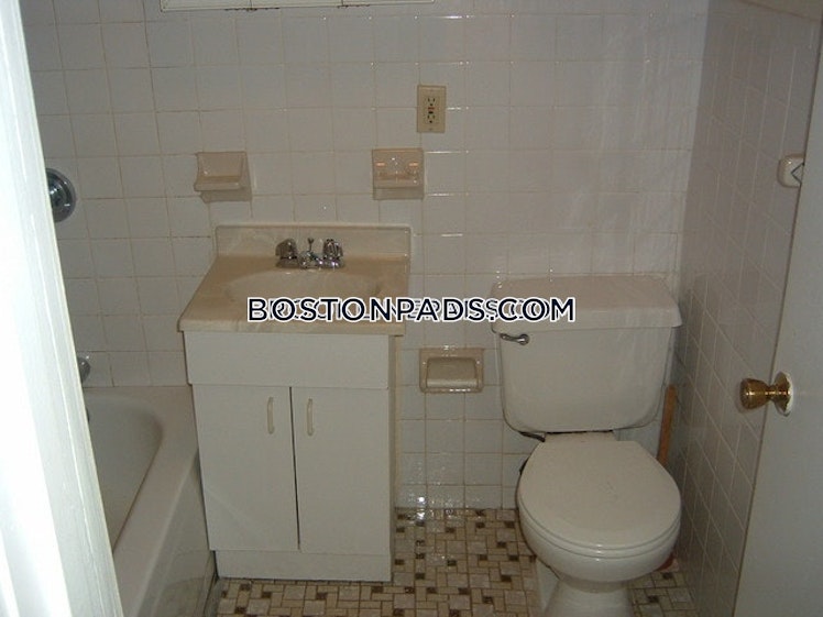 Brook St., Brookline