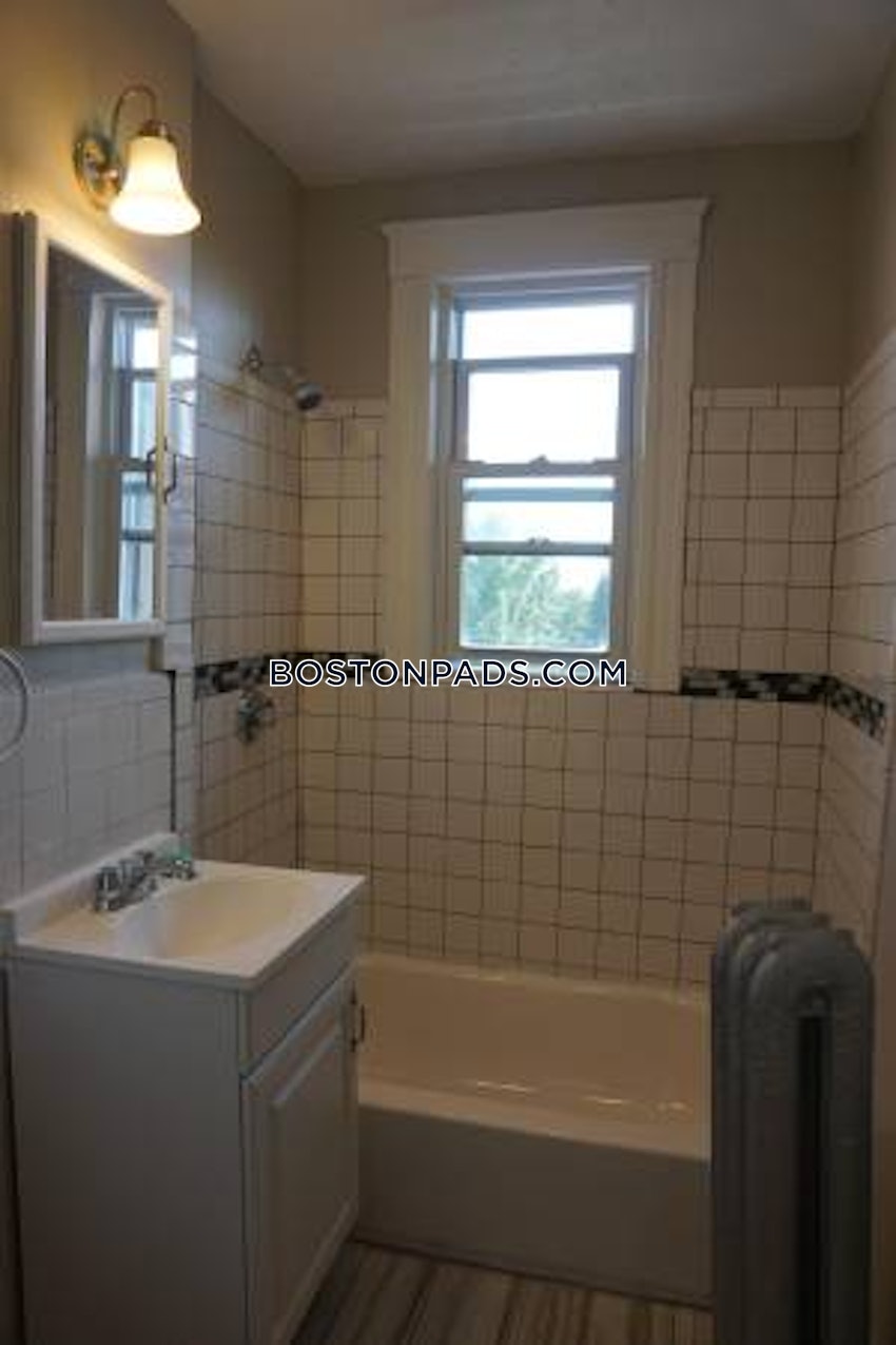 BOSTON - FORT HILL - 3 Beds, 1 Bath - Image 7