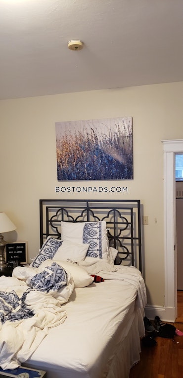 Boston - 2 Beds, 1 Baths