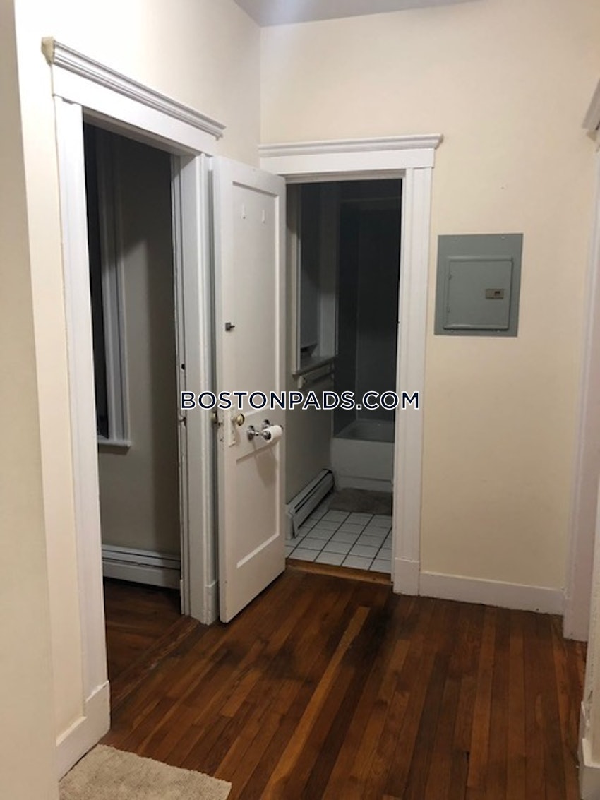 BOSTON - ALLSTON/BRIGHTON BORDER - 1 Bed, 1 Bath - Image 3