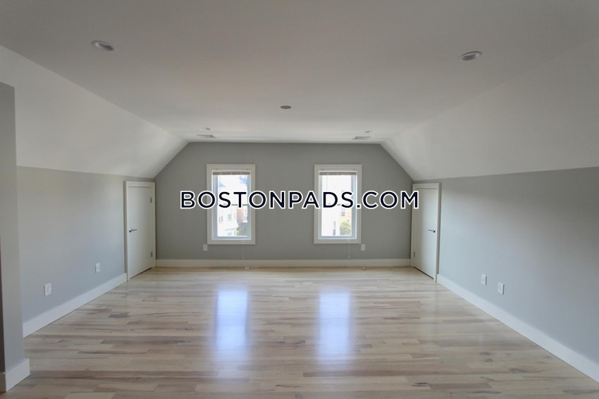 BOSTON - JAMAICA PLAIN - FOREST HILLS - 3 Beds, 1.5 Baths - Image 3