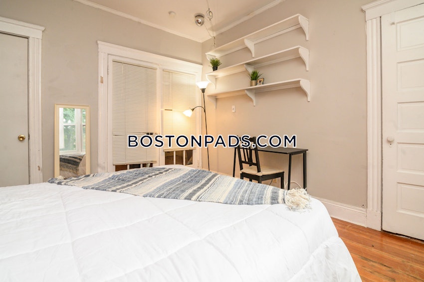 BOSTON - BRIGHTON - CLEVELAND CIRCLE - 4 Beds, 2 Baths - Image 8