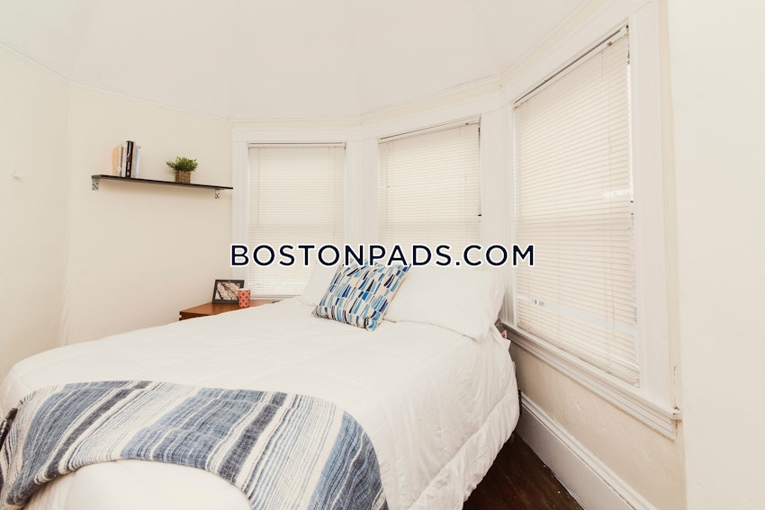 BOSTON - ALLSTON/BRIGHTON BORDER - 5 Beds, 2 Baths - Image 17