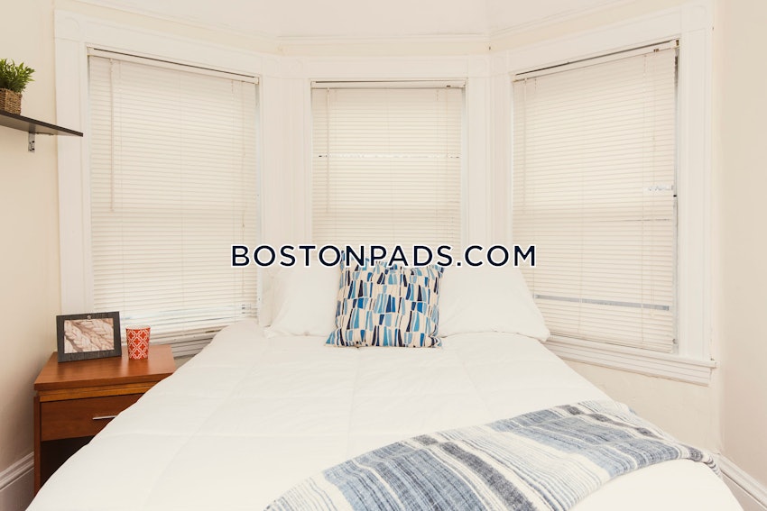 BOSTON - ALLSTON/BRIGHTON BORDER - 5 Beds, 2 Baths - Image 11