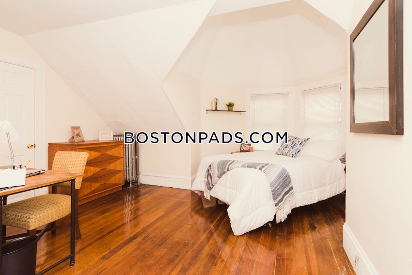 BOSTON - ALLSTON/BRIGHTON BORDER - 5 Beds, 2 Baths - Image 12