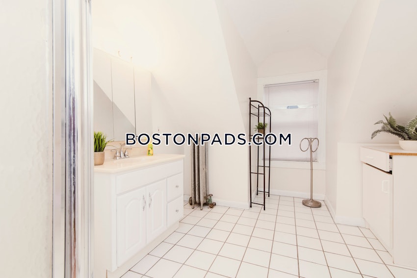 BOSTON - ALLSTON/BRIGHTON BORDER - 5 Beds, 2 Baths - Image 31