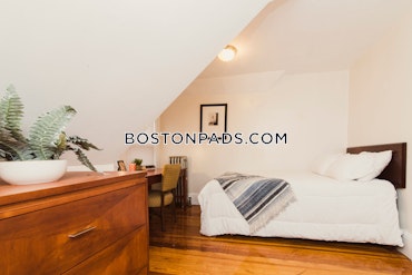 Boston - 5 Beds, 2 Baths