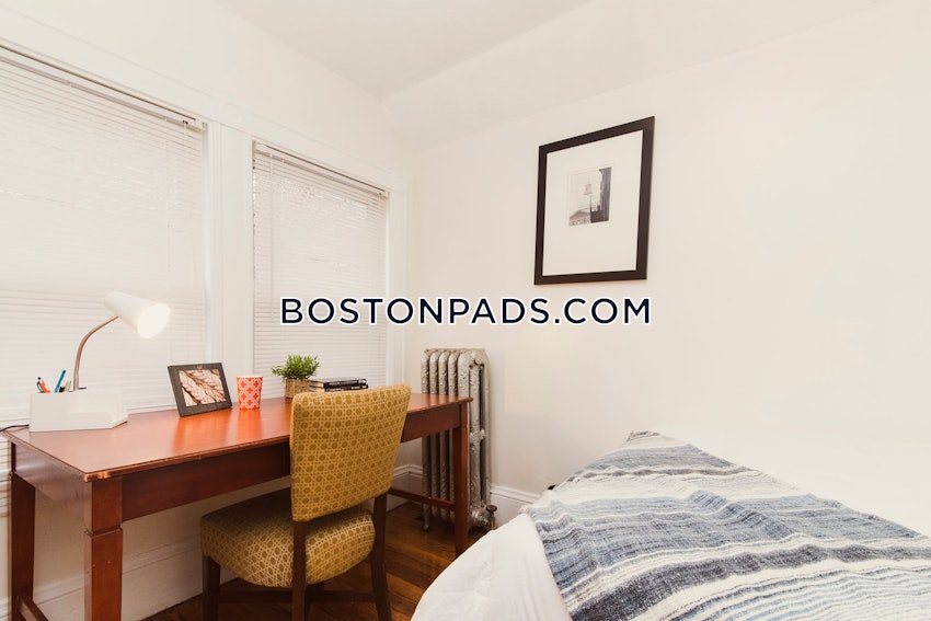 BOSTON - ALLSTON/BRIGHTON BORDER - 5 Beds, 2 Baths - Image 9