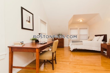 Boston - 5 Beds, 2 Baths