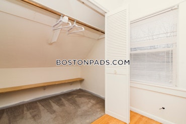 Boston - 5 Beds, 2 Baths