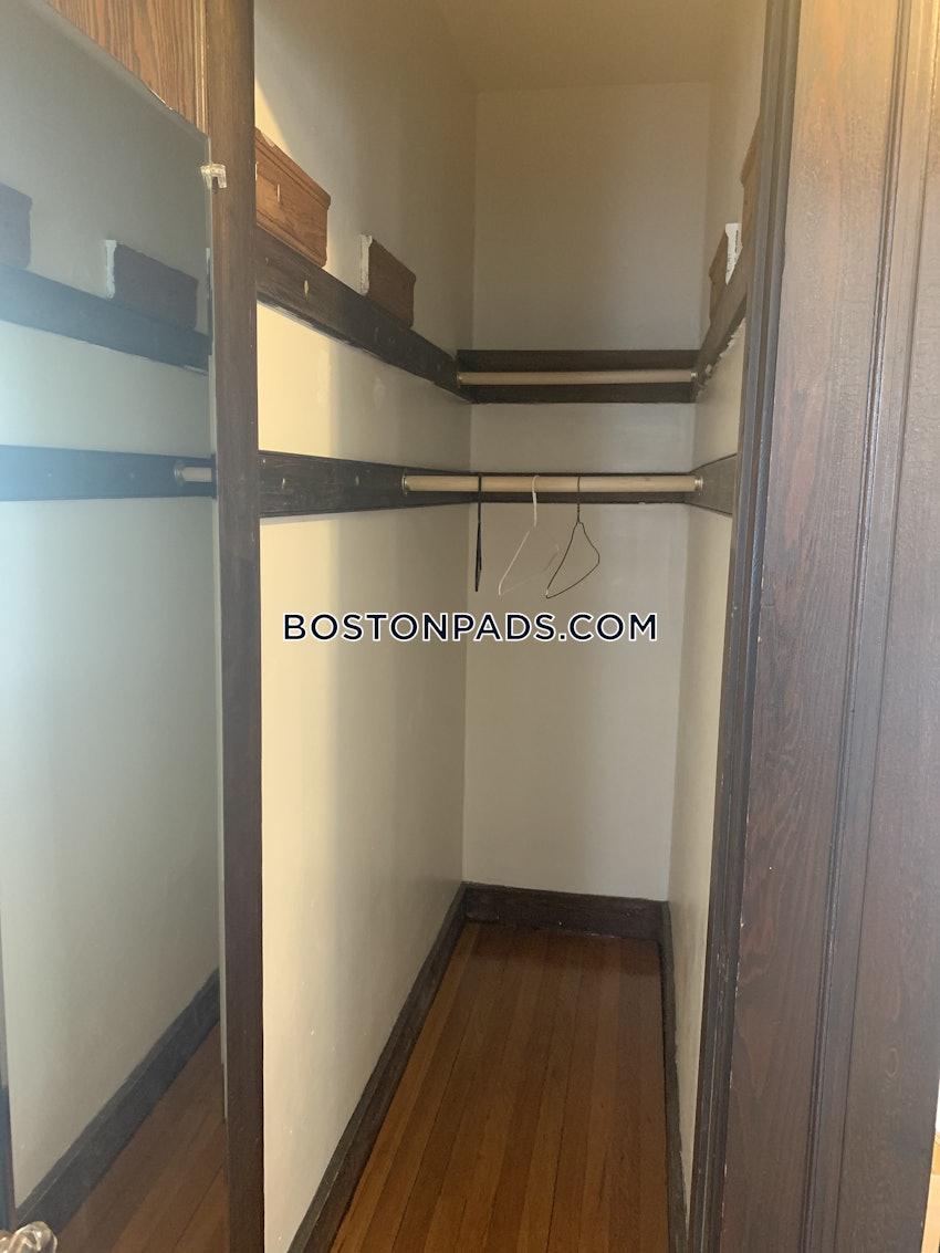 BOSTON - ALLSTON - 3 Beds, 1 Bath - Image 9