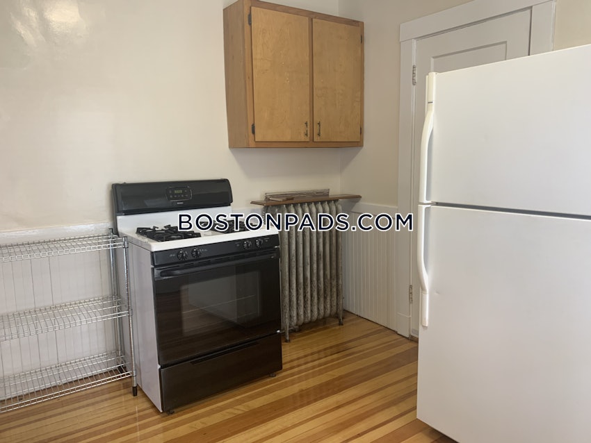 BOSTON - ALLSTON - 3 Beds, 1 Bath - Image 3