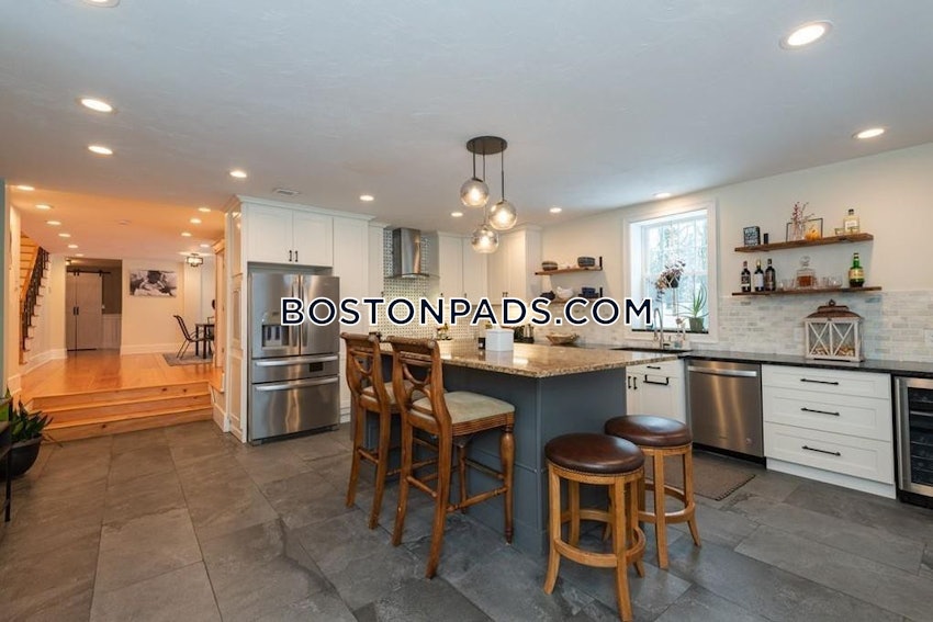 LYNNFIELD - 3 Beds, 3 Baths - Image 21