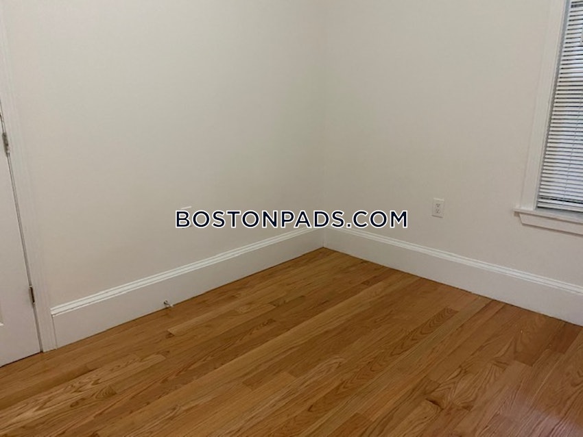 BOSTON - DORCHESTER - UPHAMS CORNER - 4 Beds, 1.5 Baths - Image 12