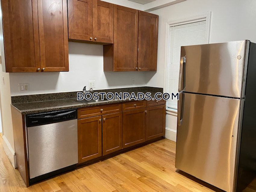 BOSTON - DORCHESTER - UPHAMS CORNER - 4 Beds, 1.5 Baths - Image 16