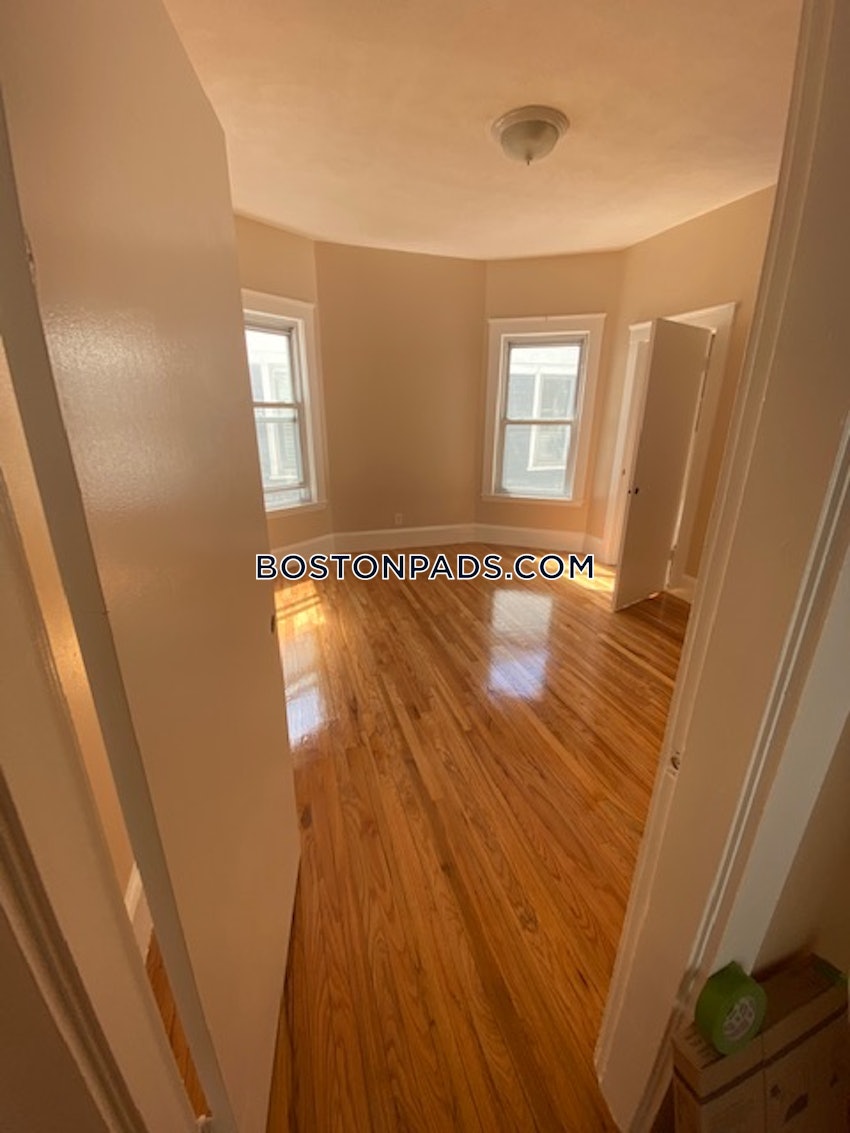 BOSTON - DORCHESTER - GROVE HALL - 3 Beds, 1 Bath - Image 2