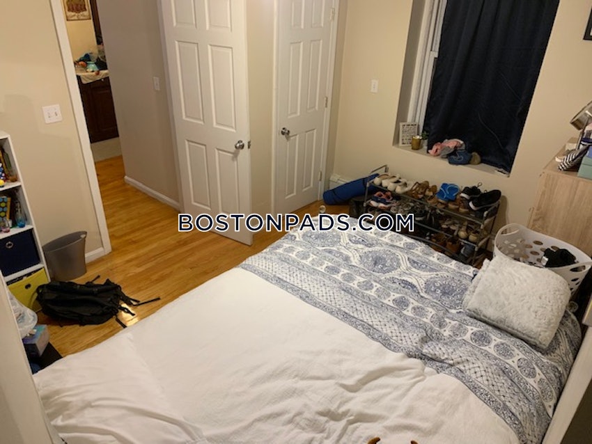 BOSTON - NORTH END - 3 Beds, 1 Bath - Image 3