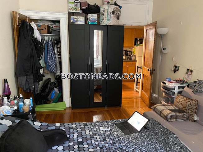 Boston - $3,400+ /mo