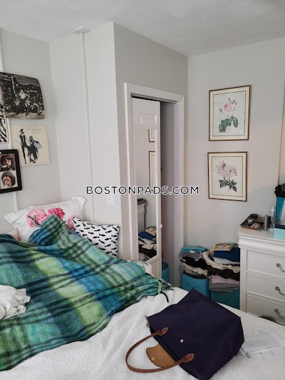 North End 2 Bed, 1 Bath Unit Boston - $3,300 No Fee