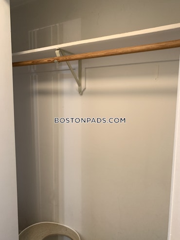 Boston - 1 Beds, 1 Baths