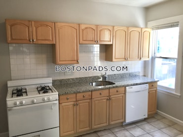 Boston - 4 Beds, 2 Baths