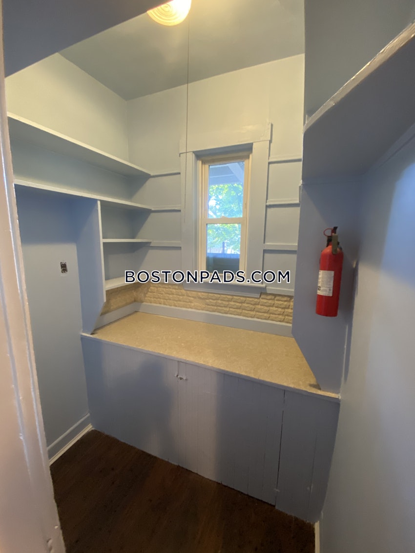 BOSTON - DORCHESTER - ASHMONT - 3 Beds, 1 Bath - Image 9