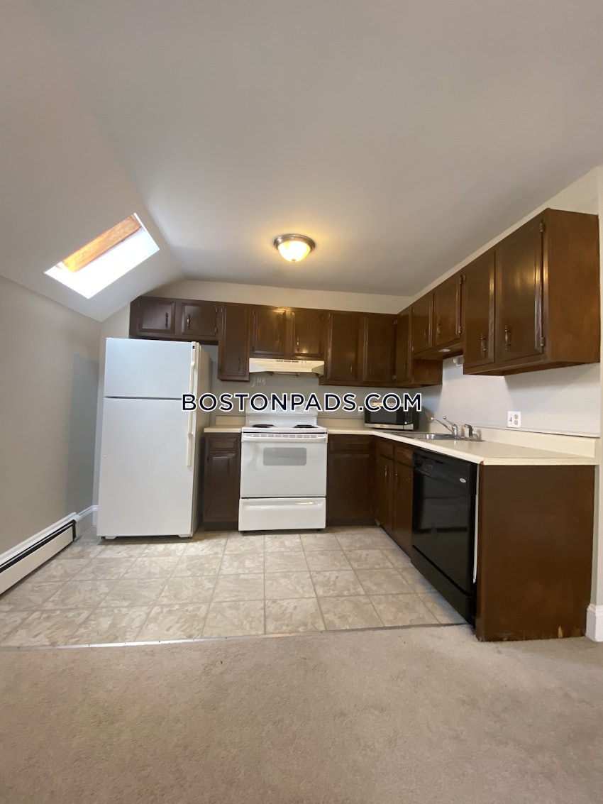 BROOKLINE- COOLIDGE CORNER - 2 Beds, 1 Bath - Image 3