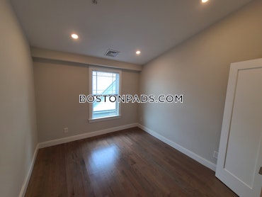 Boston - 2 Beds, 1 Baths