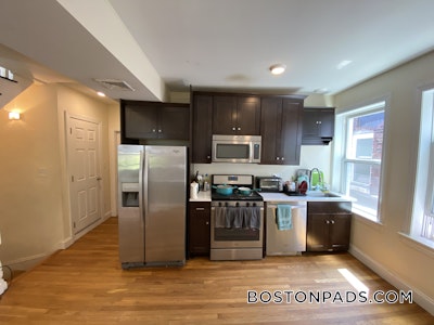 Mission Hill Huntington Ave for Sept 2023. Will not last, 4 bedrooms 2 bathrooms open kitchen Boston - $5,500