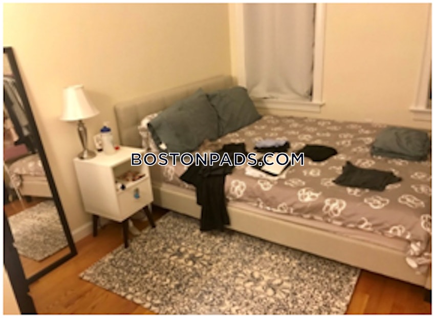 BOSTON - BACK BAY - 2 Beds, 1 Bath - Image 3