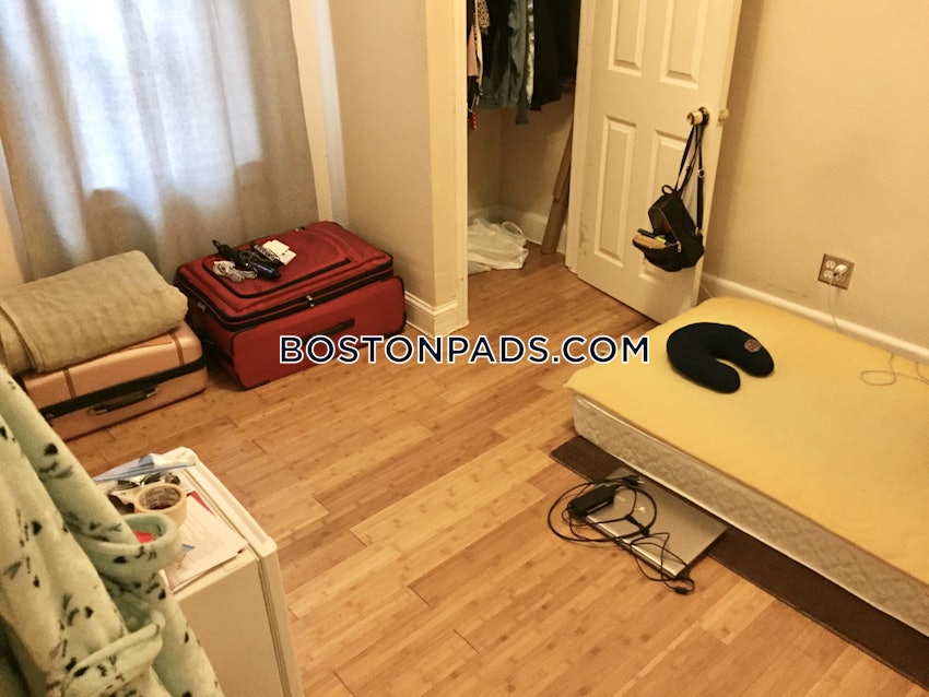 BOSTON - JAMAICA PLAIN - STONY BROOK - 3 Beds, 1 Bath - Image 32